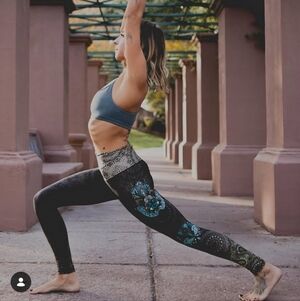 ●●🪬LIMITED EDITION SOLBOX●● Niyama Sol 🧿🪬HAMSA🪬🧿 Barefoot Leggings XS BNWT